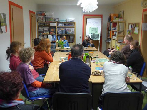 Erzählcafé mit Fatima A. in den Räumen des Stadtteilbüros